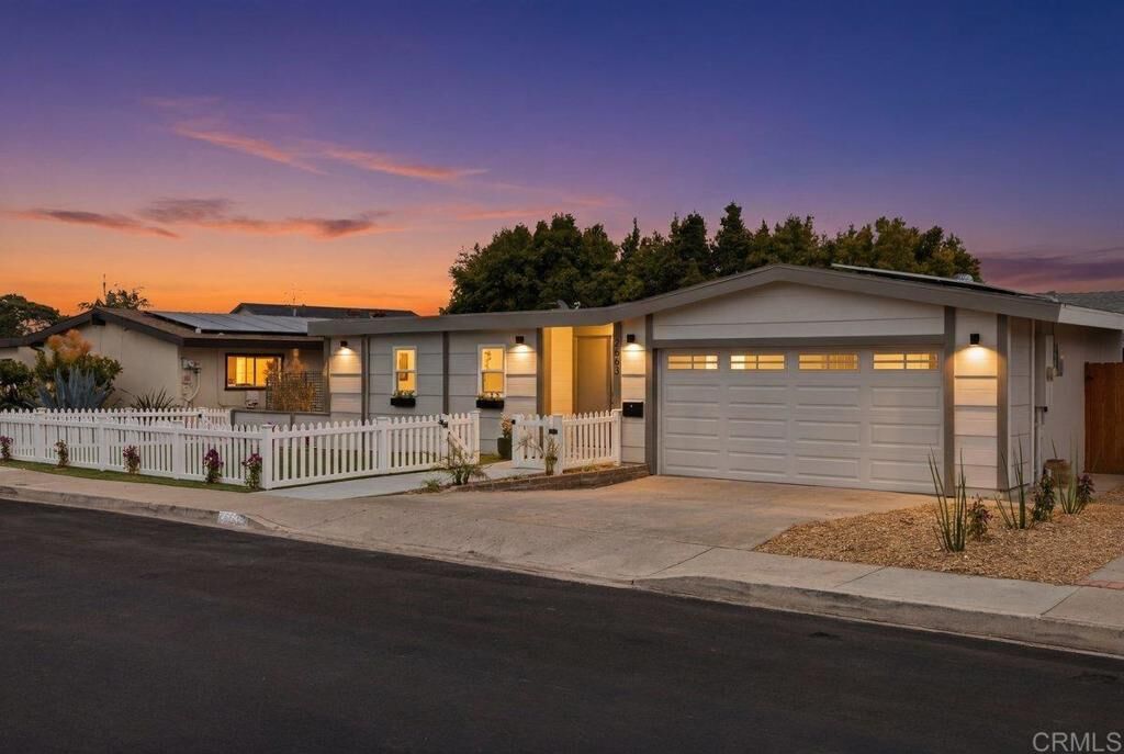 Property Photo:  2663 Tonto Way  CA 92117 