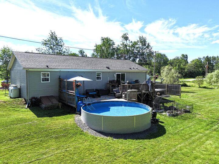 Property Photo: 29 Townhouse Road ME 04330