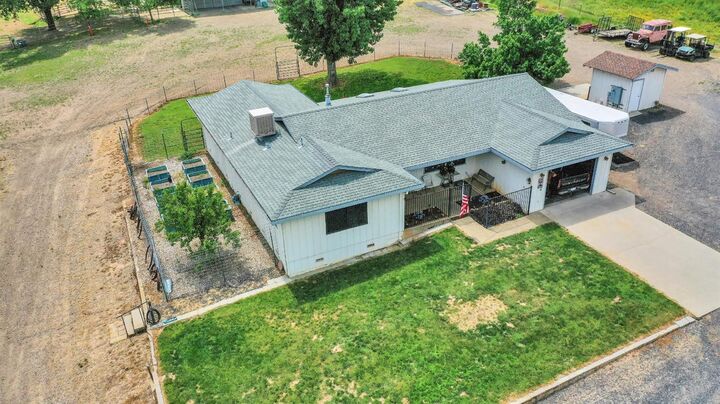 Property Photo:  22025 Ferretti Road  CA 95321 