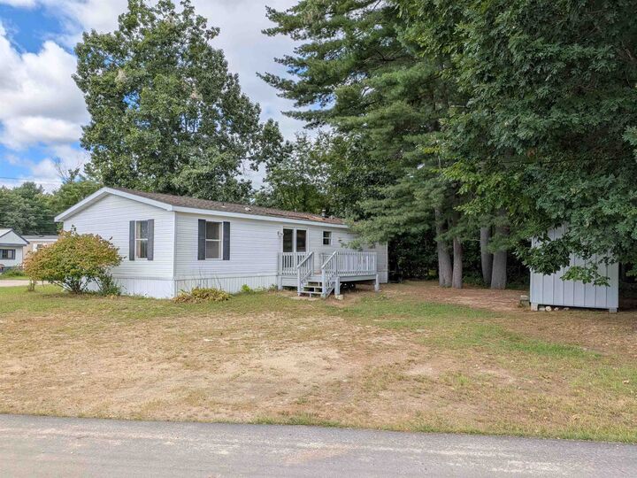 Property Photo:  545 Elm Street  NH 03055 