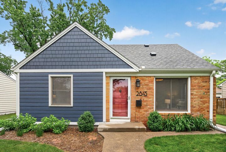Property Photo:  2845 Rhode Island Avenue S  MN 55426 