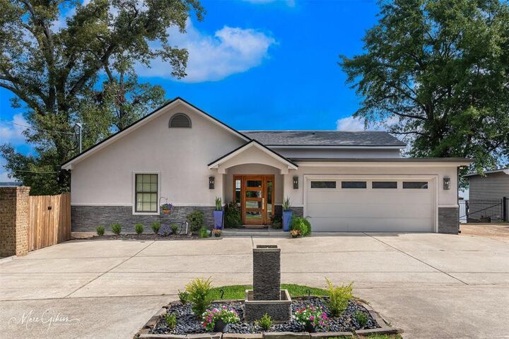 Property Photo:  6052 S Lakeshore Drive  LA 71119 