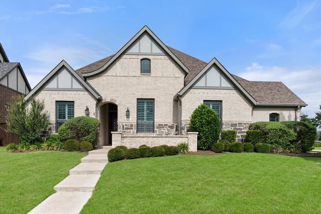 Property Photo:  13601 Green Elm Road  TX 76008 