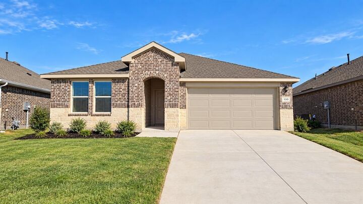 Property Photo:  133 Tumbleweed Drive  TX 76071 