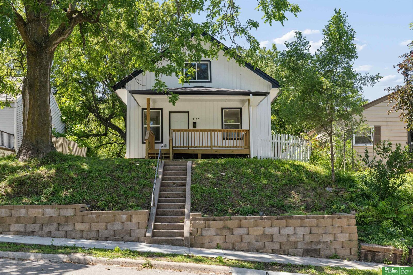 Property Photo:  4126 N 43 Street  NE 68111 