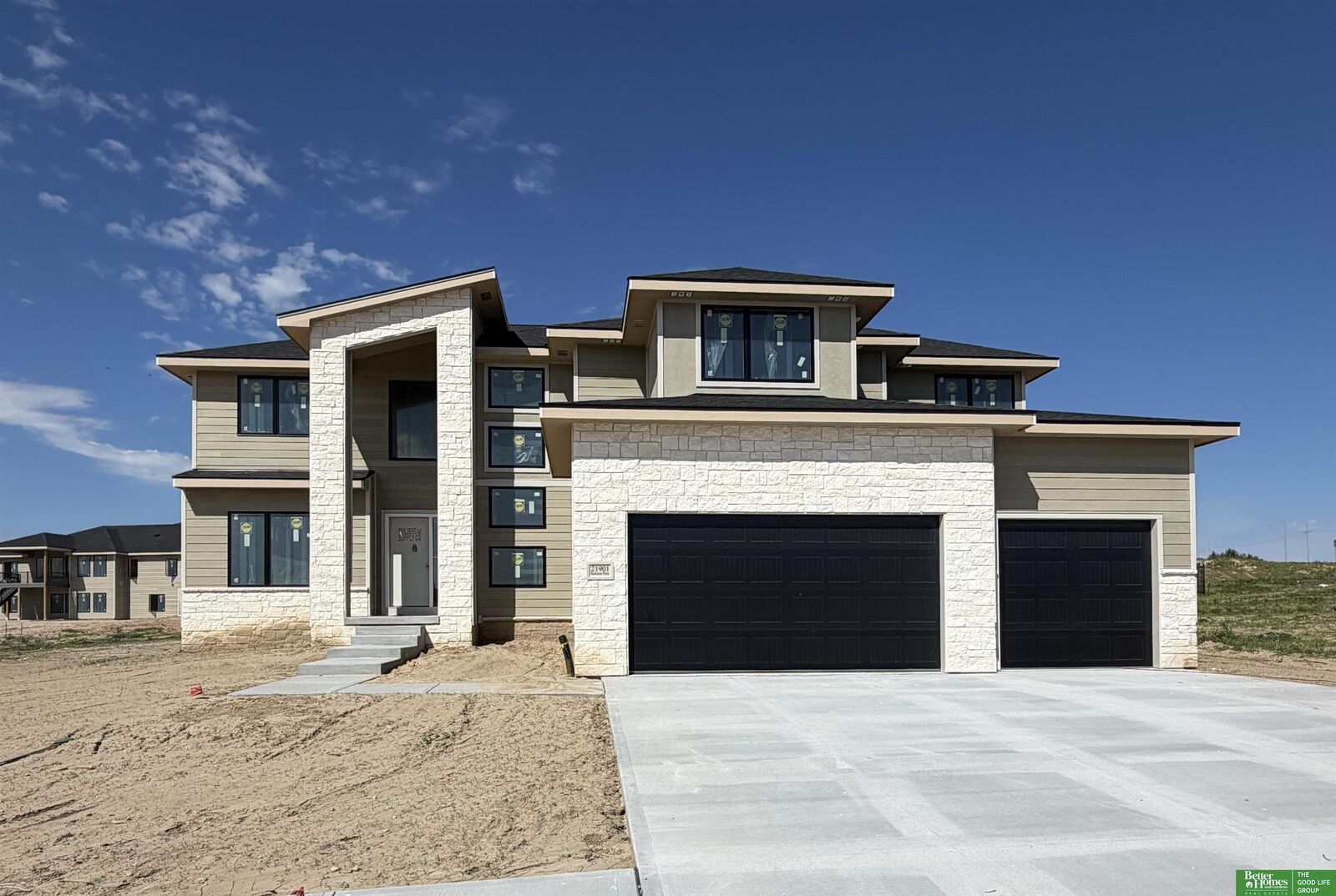 Property Photo: 21901 Buchanan Parkway NE 68028