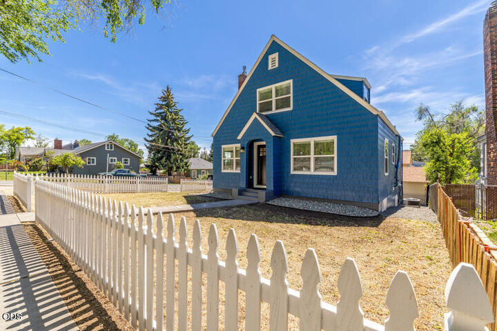 Property Photo: 900 N Eldorado Avenue OR 97601