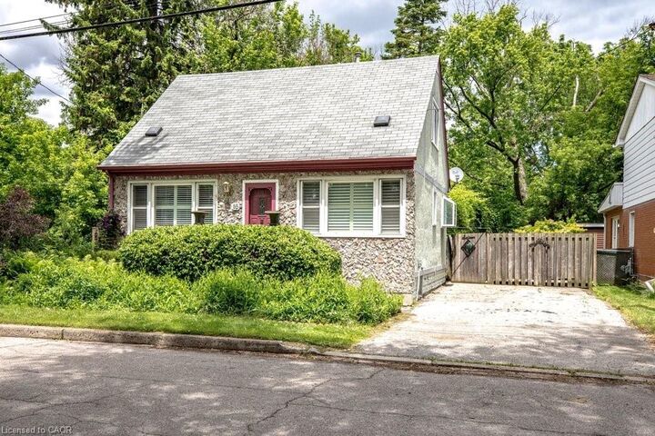 Photo de la propriété:  16 Sussex Street  ON L8S 2E1 