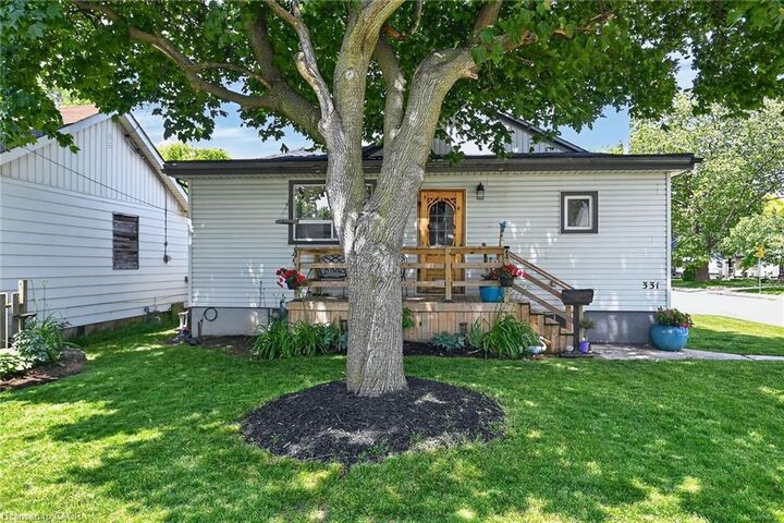 Property Photo:  331 Guelph Street  ON L8H 3C6 