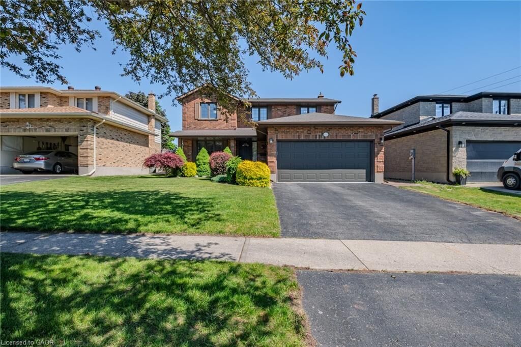 Property Photo:  141 Lynndale Road  ON N3Y 5J1 