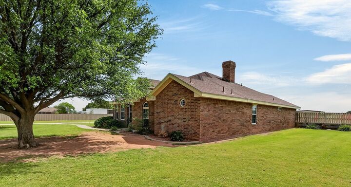 Property Photo:  2302 S County Rd 1128S  TX 79706 