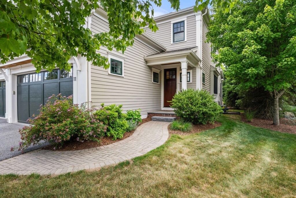 Property Photo:  11 Lillian Way 11  MA 01778 