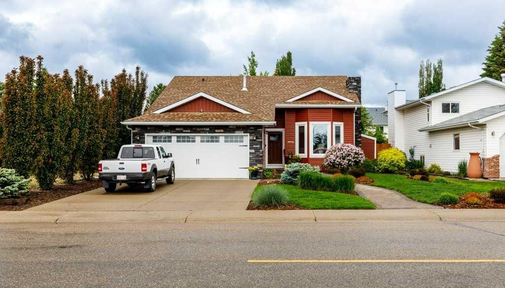 Property Photo:  70 Douglas Avenue  AB T4R 2G6 
