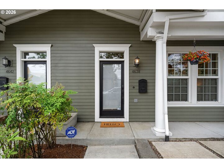 Property Photo: 4638 NE Fremont St OR 97213