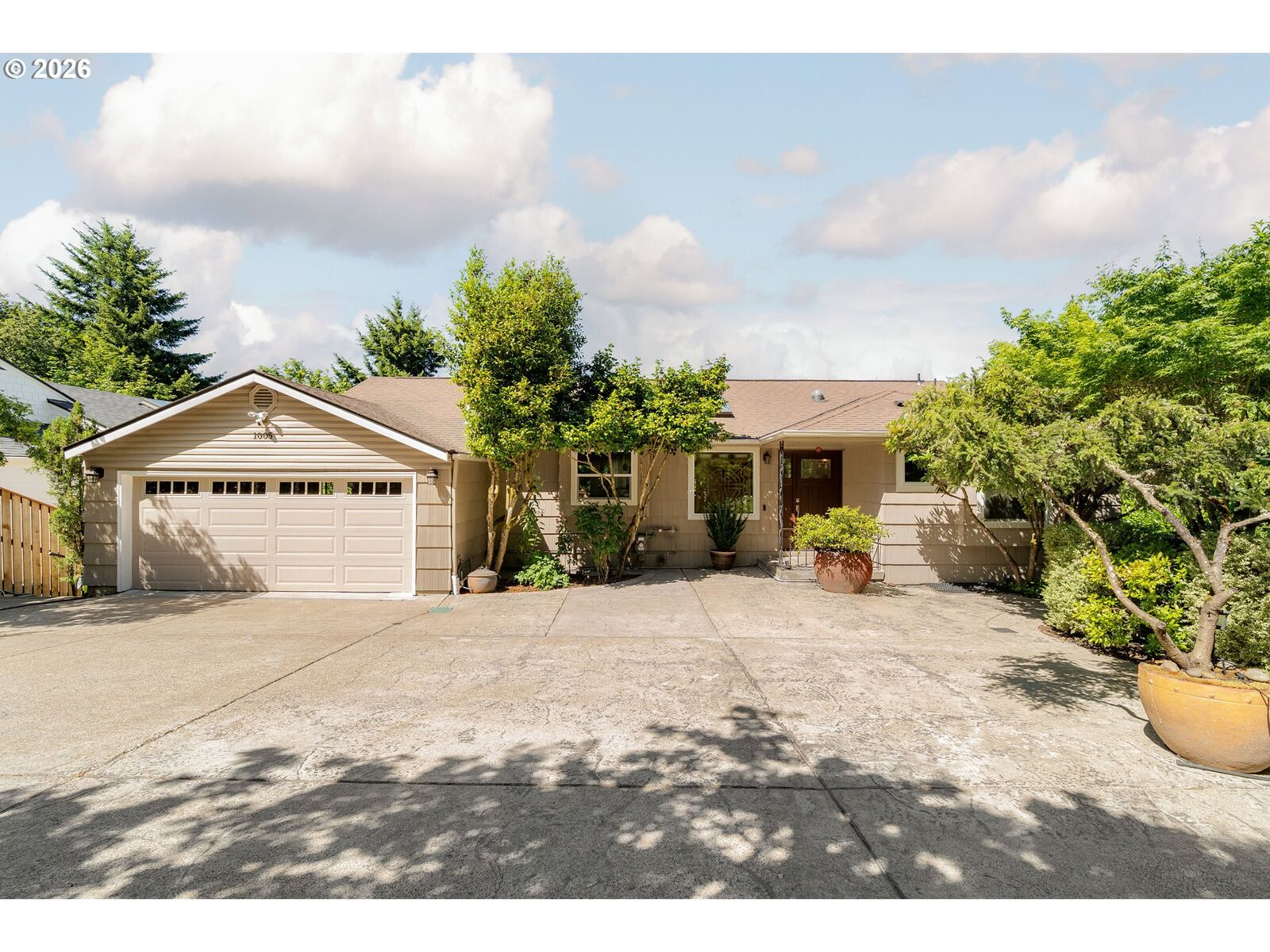 Property Photo:  1005 S Shore Blvd  OR 97034 