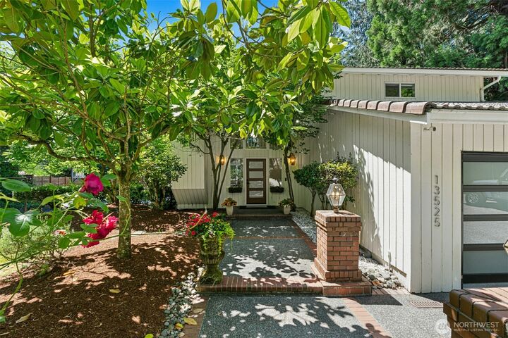 Property Photo: 13525 62nd Avenue NE WA 98034