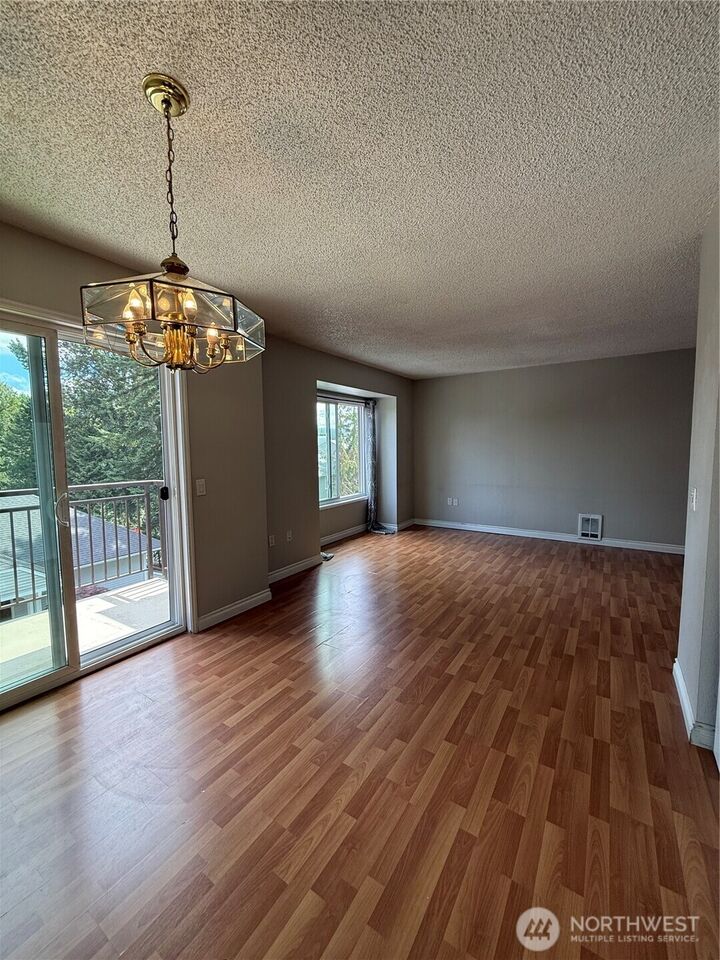 Property Photo: 12717 171st Lane NE O WA 98072