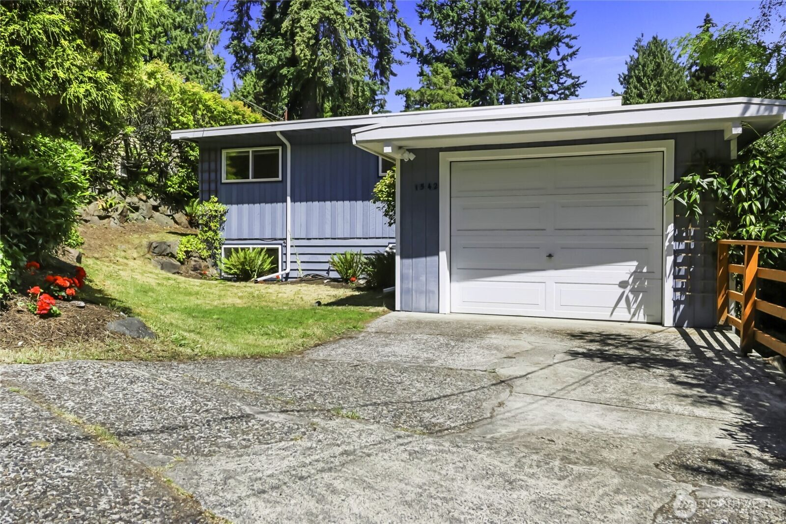 Property Photo:  1542 NE 96th Street  WA 98115 
