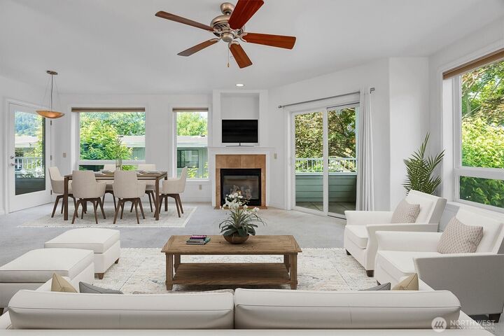 Property Photo:  275 E Sunset Way 1A  WA 98027 