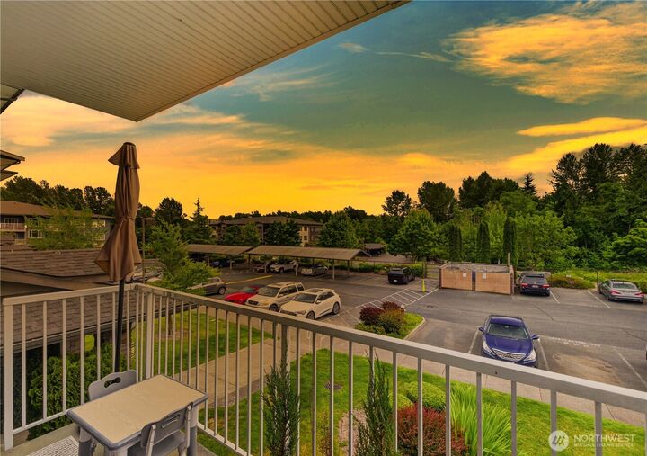 Property Photo: 512 Darby Drive 208 WA 98226