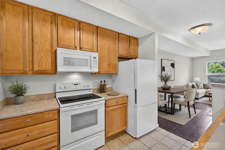 Property Photo:  512  Darby Drive 208  WA 98226 