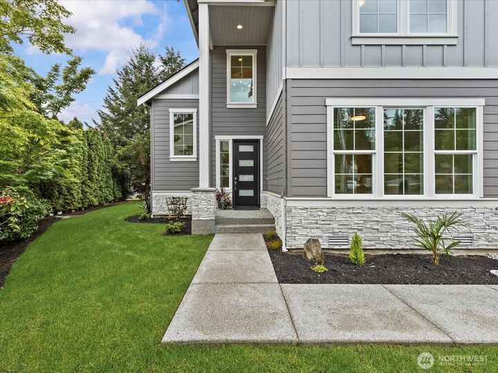 Property Photo: 9207 NE 175th Street B WA 98011