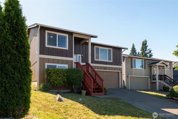 Property Photo: 1031 E 43rd Street Ct WA 98404