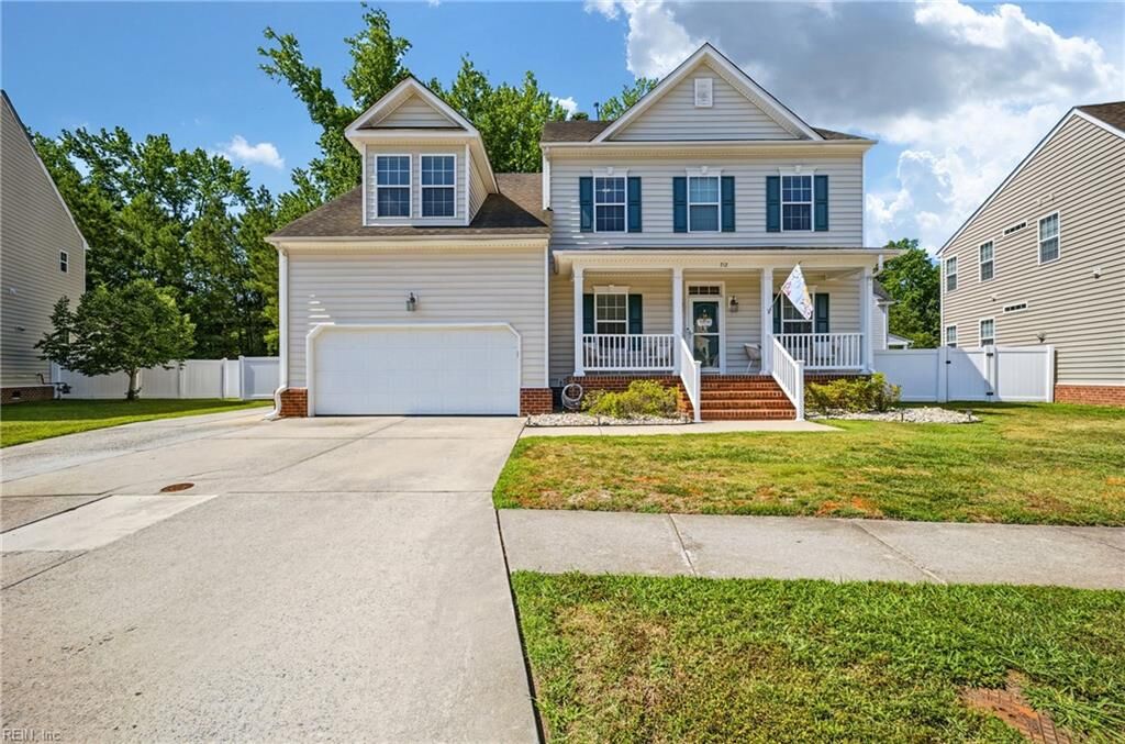 Property Photo: 712 Creekwood Dr VA 23323