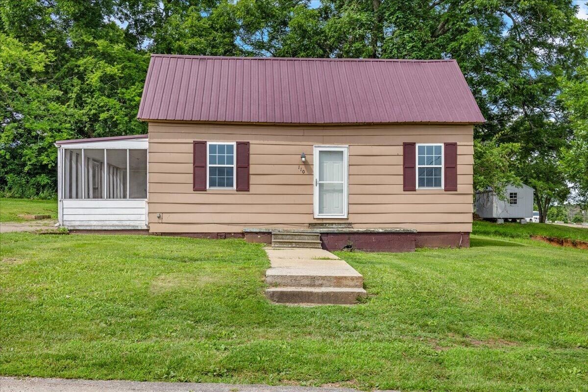 Property Photo:  110 Elm Street  TN 37826 