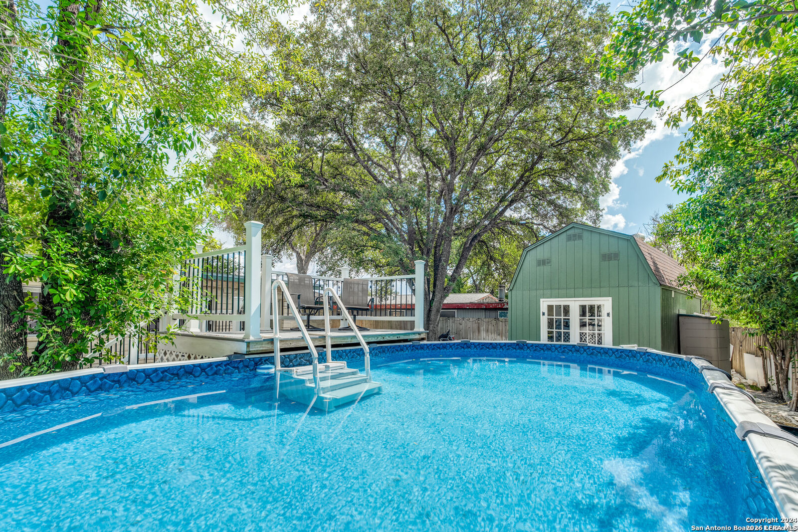 Property Photo: 311 Waring Dr TX 78216