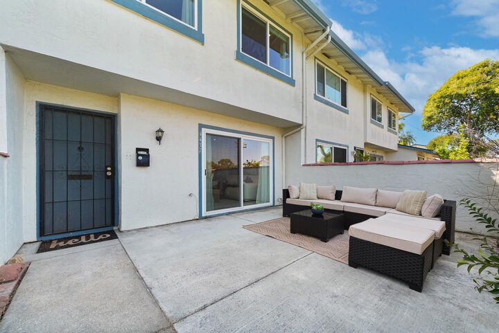 Property Photo: 4437 Bolivar Place CA 94587