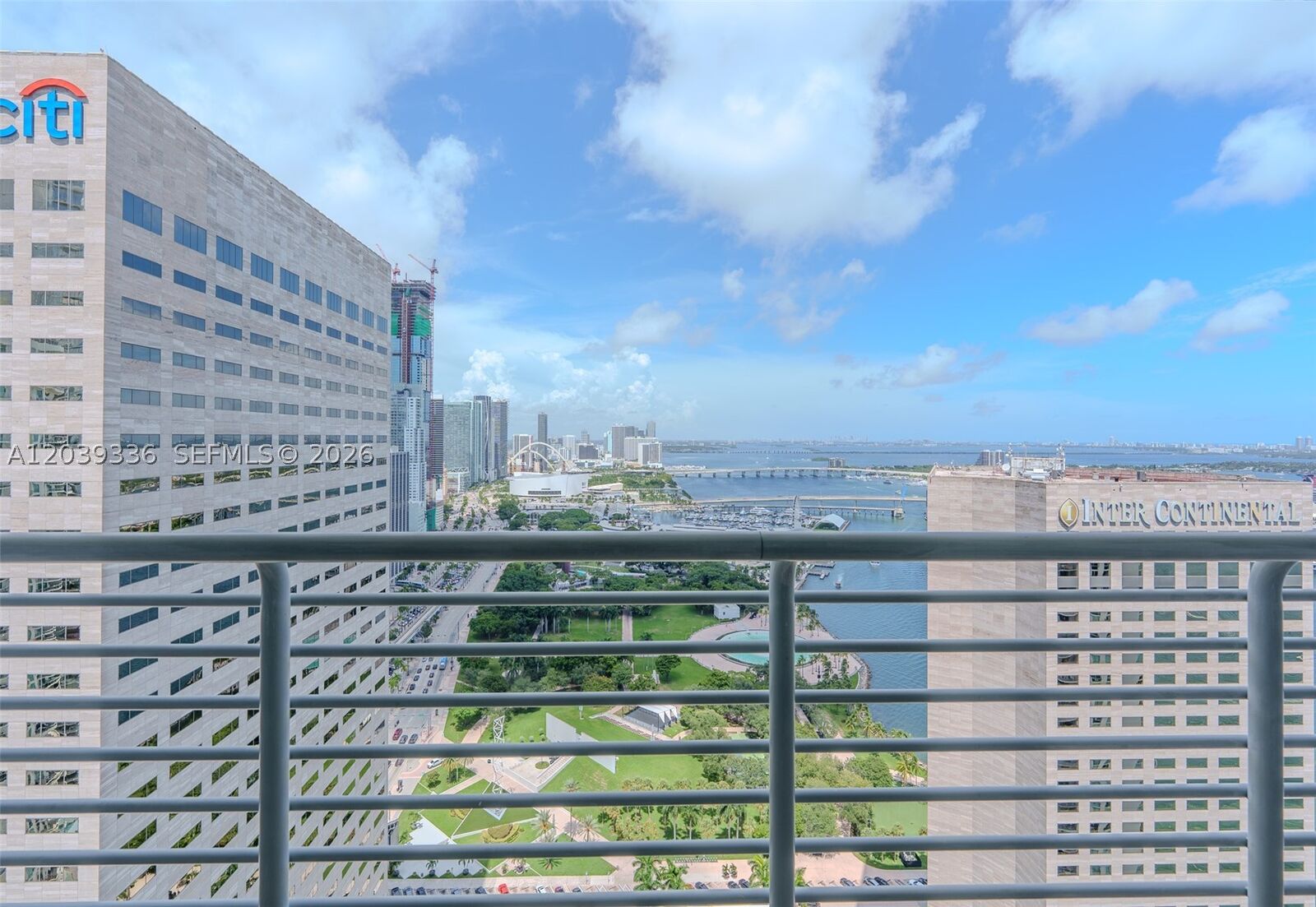 Property Photo:  325 S Biscayne Blvd 4122  FL 33131 
