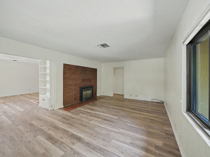 Property Photo: 2950 Irene Street CA 96002