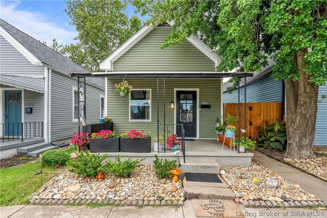 Property Photo:  1315 Culbertson Avenue  IN 47150 
