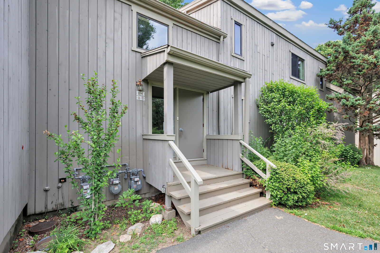 Property Photo:  14 Algonquin Lane C  CT 06614 