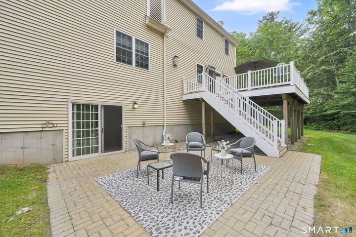 Property Photo:  5 Edwards Way  CT 06002 