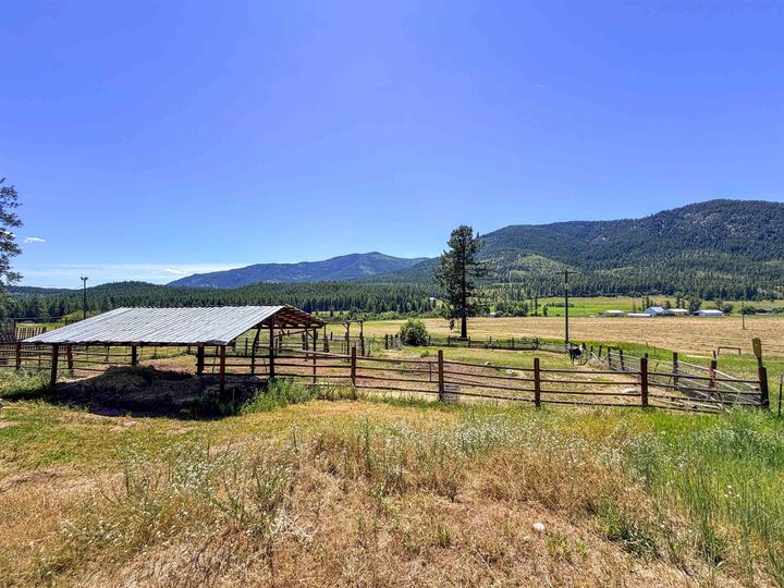 Property Photo:  2098 Marble Valley Basin Rd  WA 99101 