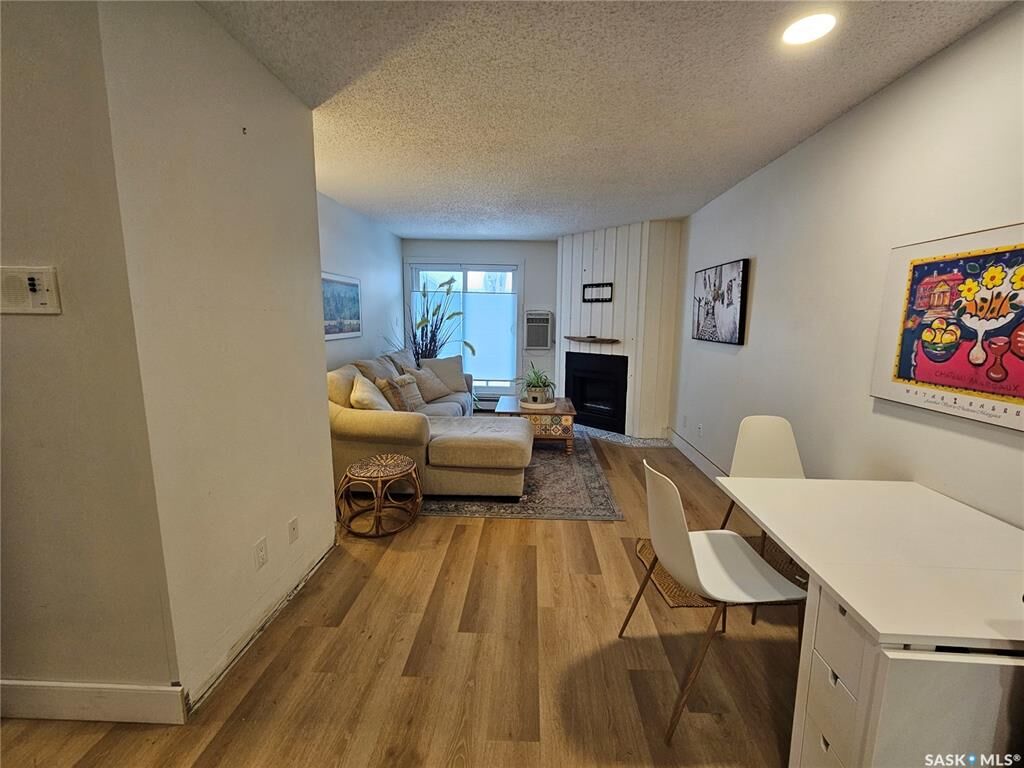 Property Photo: 512 4th Avenue N 207 SK S7K 2M7