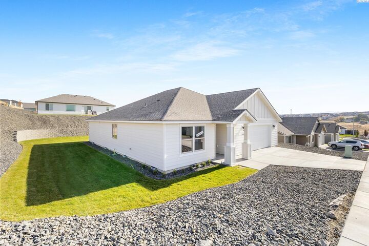 Property Photo: 2945 S Penn St WA 99338