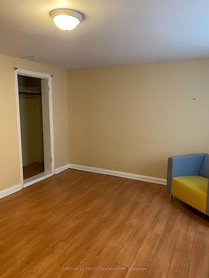 Property Photo:  270 Sarnia Road Basement Bedroom  ON N6G 1M9 