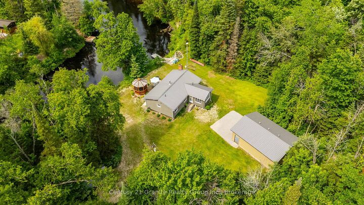 Property Photo:  1075 Hobbits Lane  ON K0M 2A1 