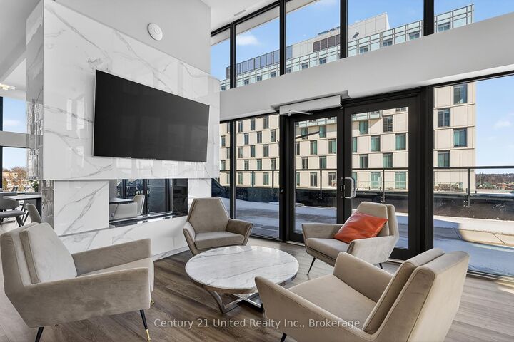 Property Photo: 80 Bond Street E 816 ON L1G 0E6