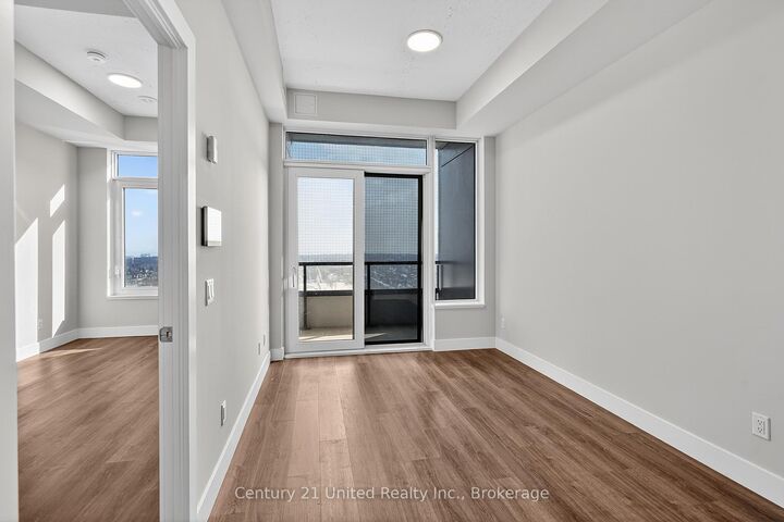 Property Photo:  80 Bond Street E 1306  ON L1G 0E6 