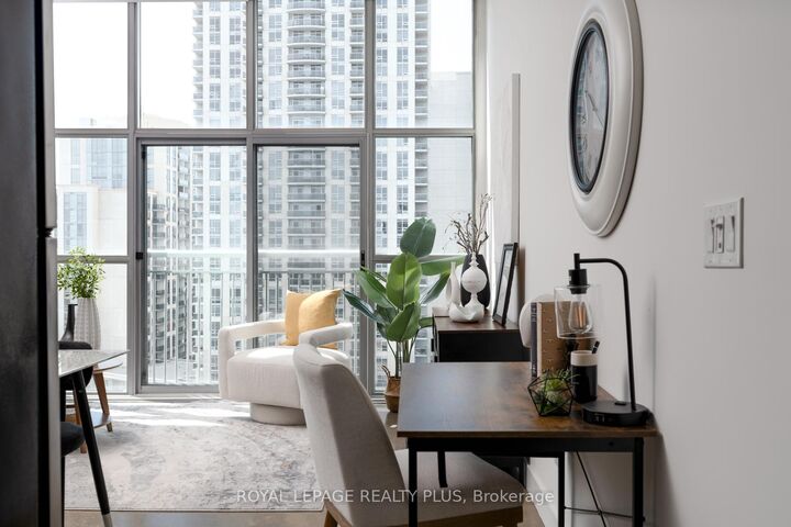 Property Photo:  2 Fieldway Road 1016  ON M8Z 0B9 