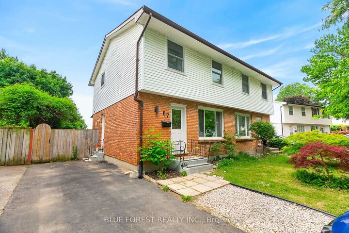 Property Photo: 67 Breckenridge Crescent ON N6E 1H6