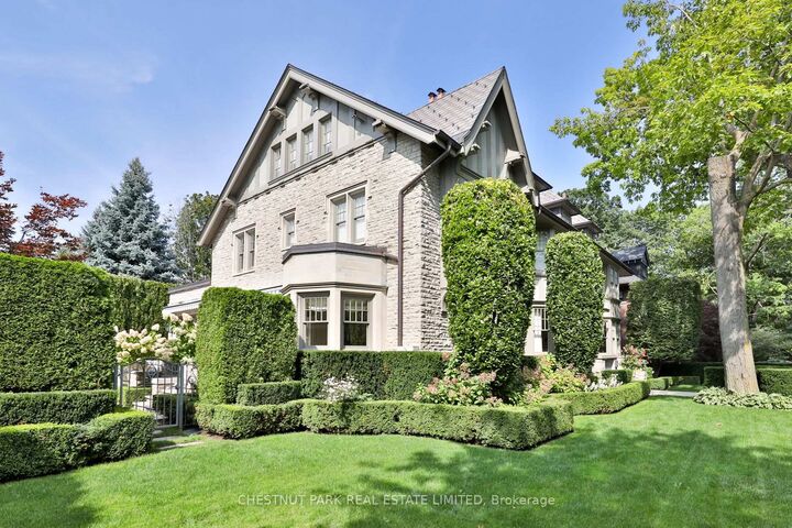 Property Photo: 170 Roxborough Drive ON M4W 1X8