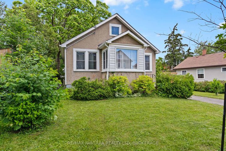Property Photo: 63 Wilton Avenue ON L3C 1Z8