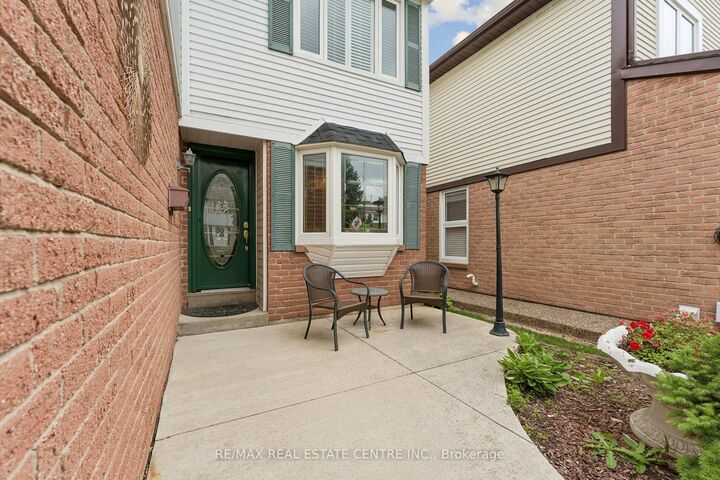Property Photo: 26 Jameson Crescent ON L6S 3W3