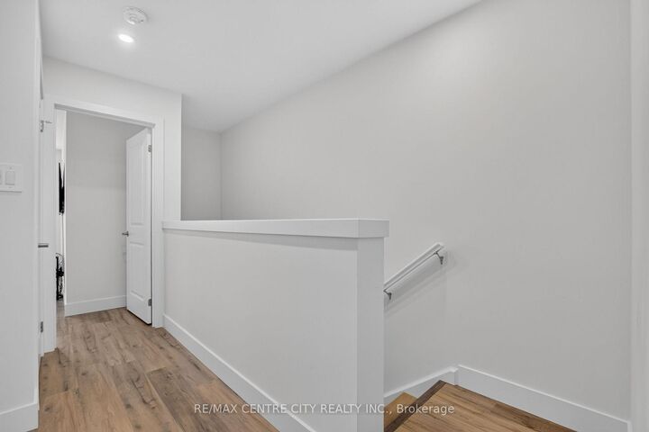 Property Photo: 1595 Capri Crescent 56 ON N6G 3Y6