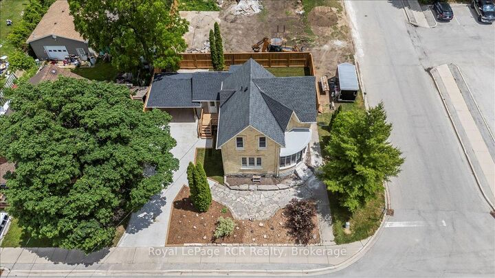 Property Photo: 503 10th Avenue ON N4N 2P2
